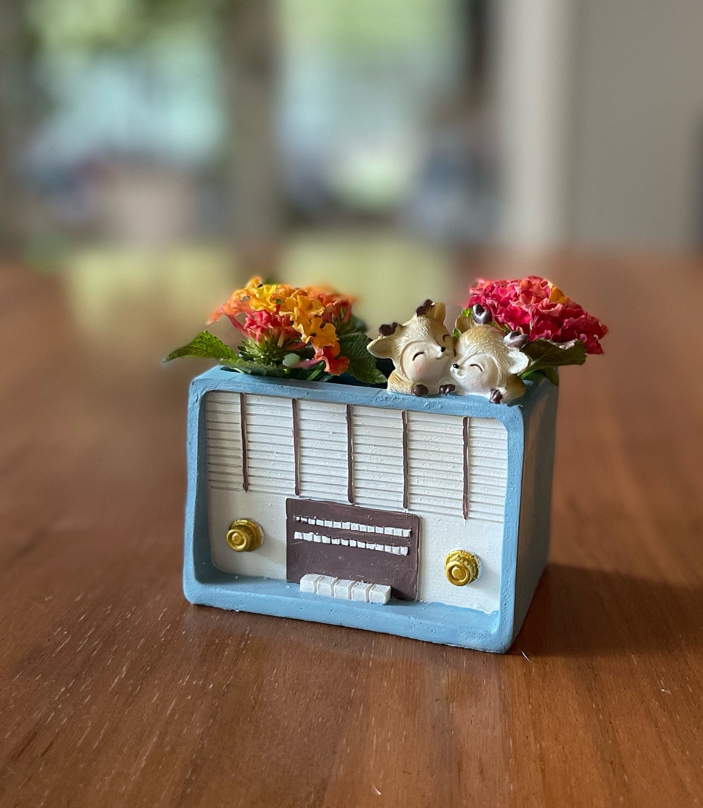 Retro Radio Planter